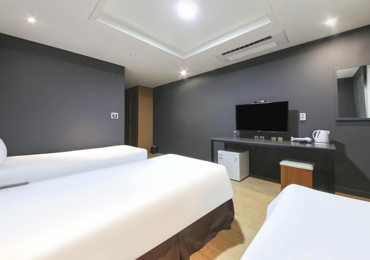 Jeju Parkside Tourist Hotel Extérieur photo