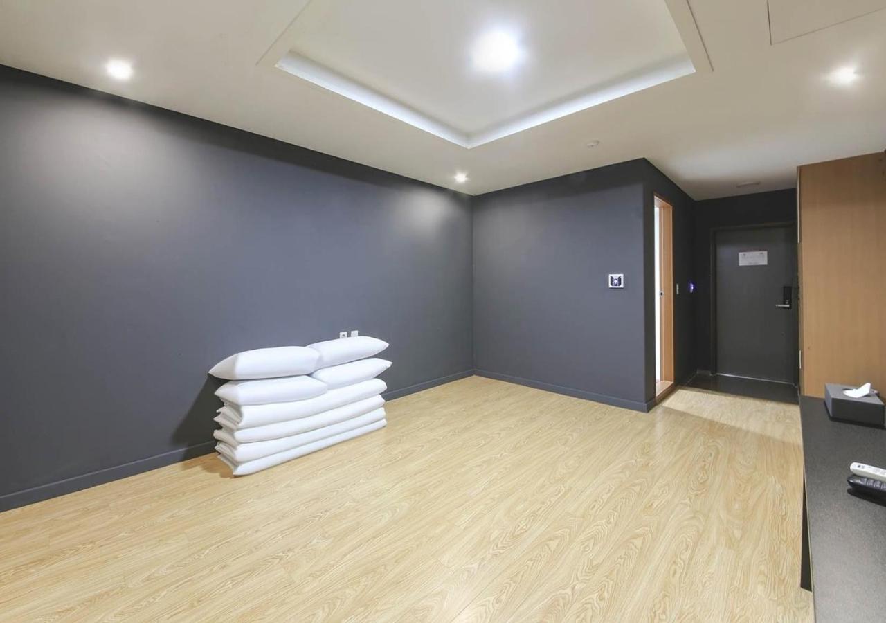 Jeju Parkside Tourist Hotel Extérieur photo